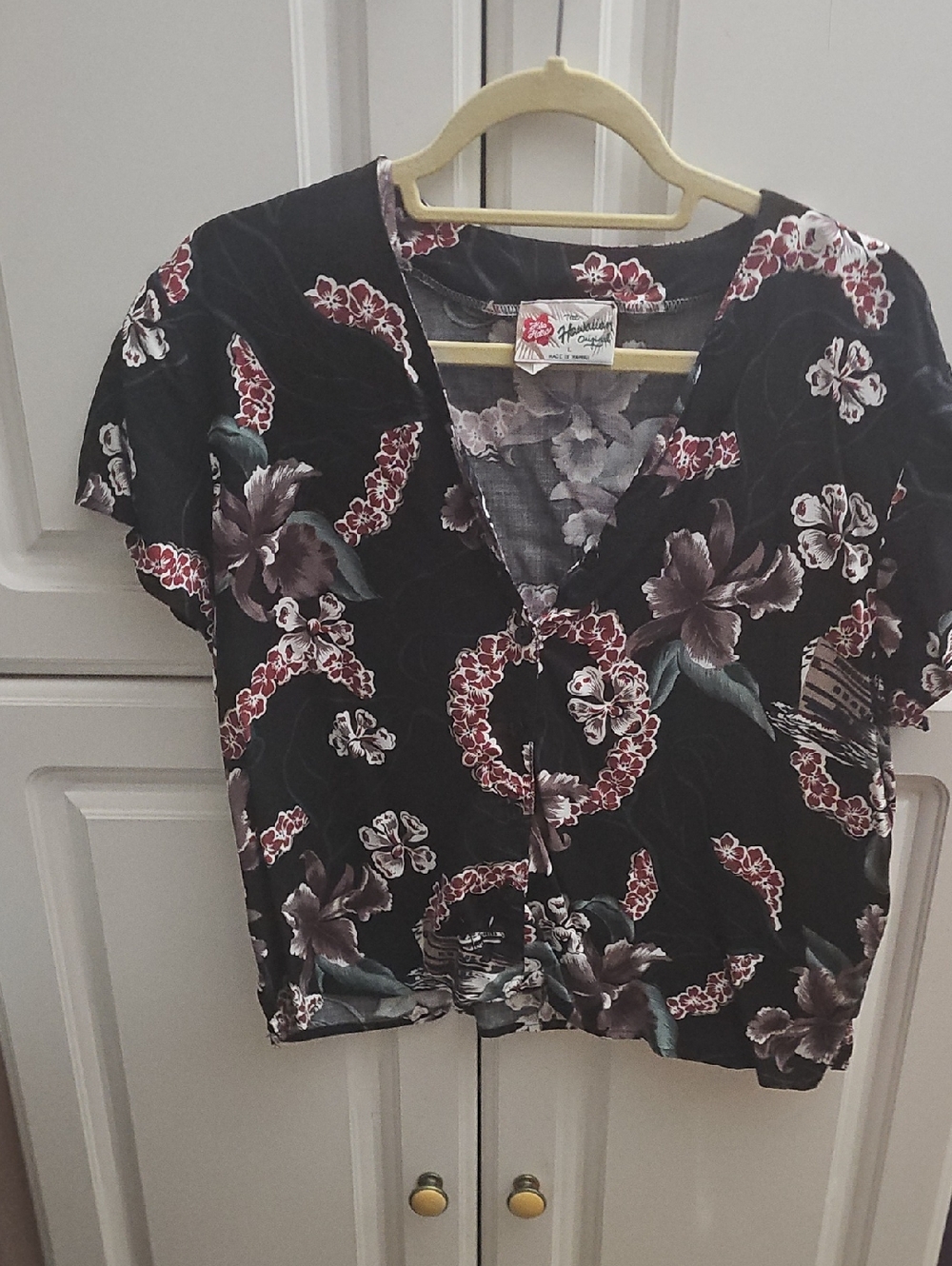⚜️Floral V-Neck Short Sleeve Top - Black & Burgundy